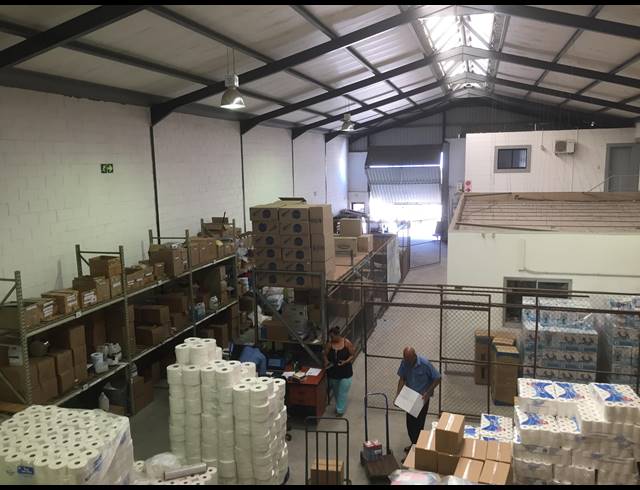 1,000M² FACTORY RENTED IN KILLARNEY GARDENS